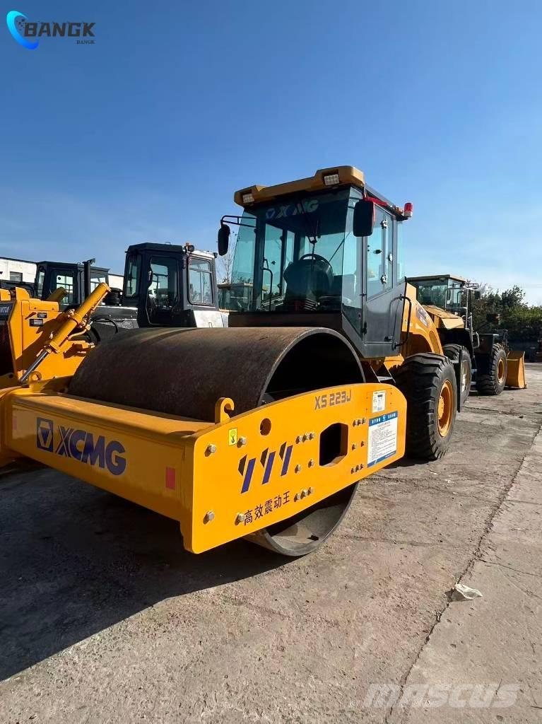 XCMG XS 223 J Ühe trumliga rullid