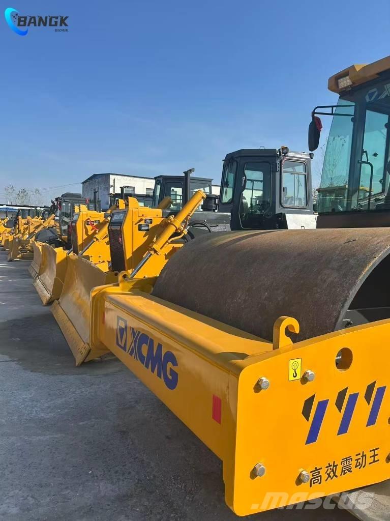 XCMG XS 223 J Ühe trumliga rullid