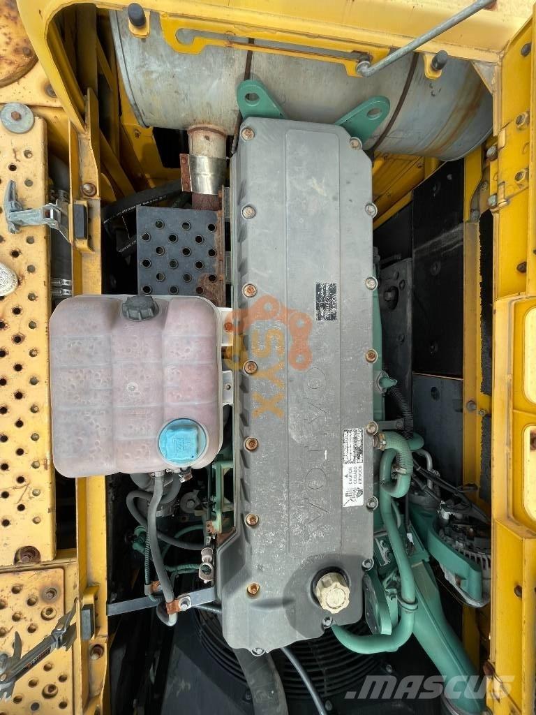 Volvo EC 460B Roomikekskavaatorid