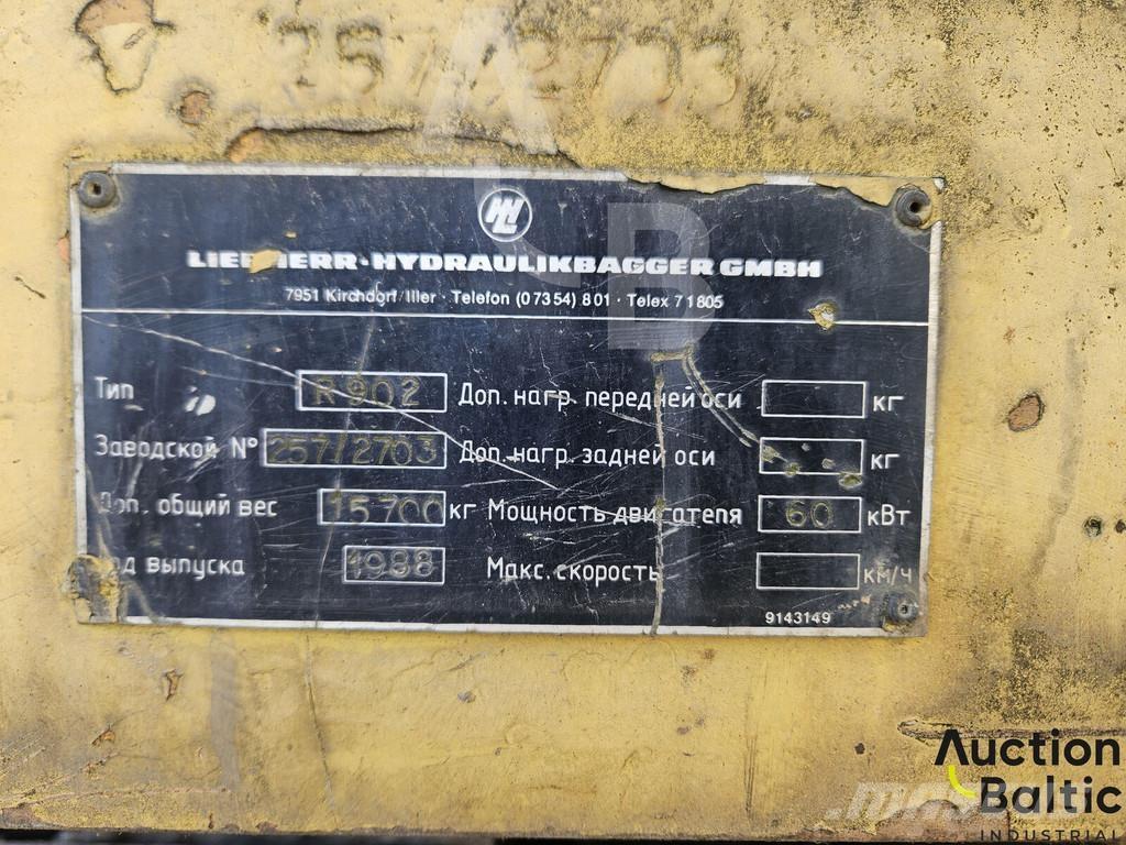 Liebherr R 902 Roomikekskavaatorid