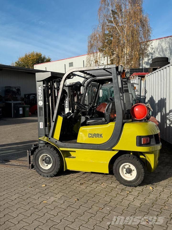 Clark CMP 25 L Gaasitõstukid