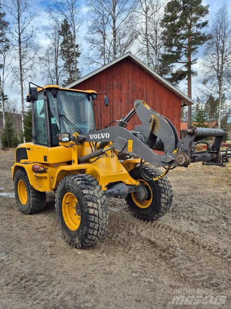 Volvo L 30 G Rataslaadurid