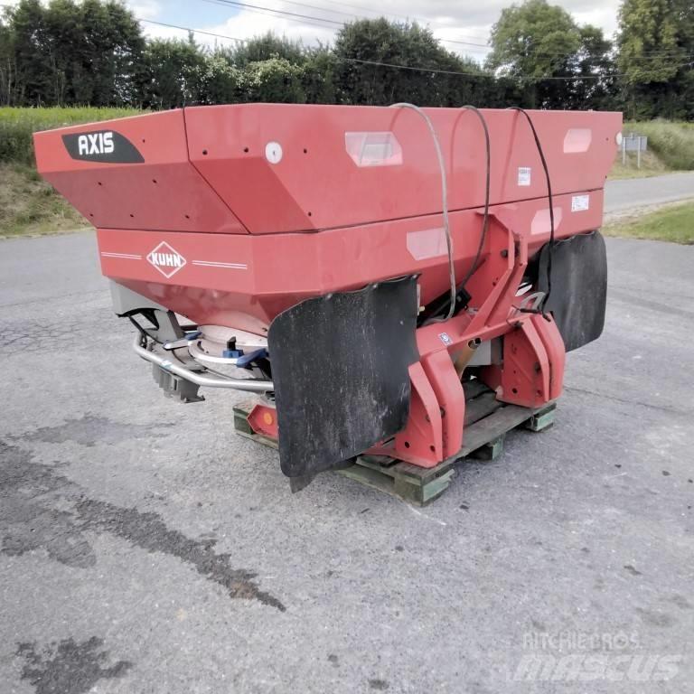 Kuhn Axis 40.1 Mineraalväetise laoturid
