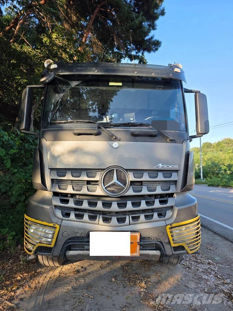 Mercedes-Benz 3951K Väikekallurid