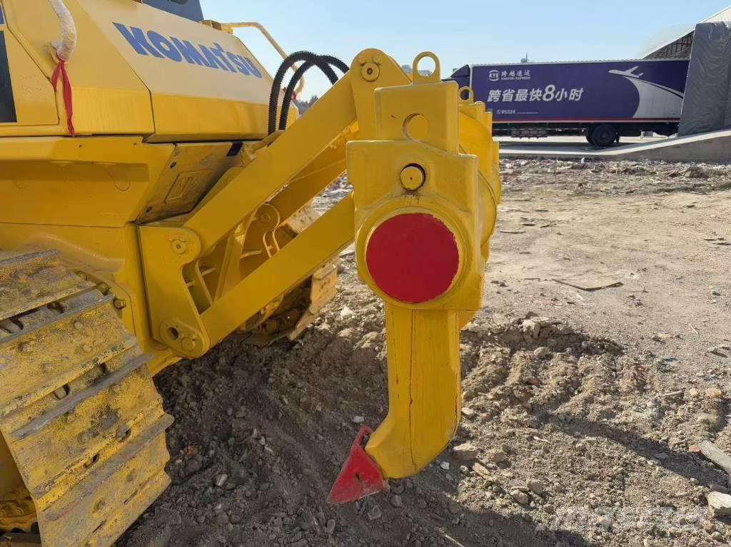 Komatsu D 85 EX-18 Buldooserid