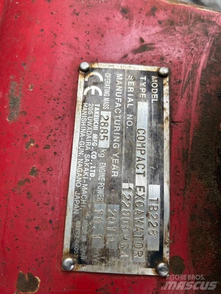 Takeuchi TB 228 Miniekskavaatorid < 7 t