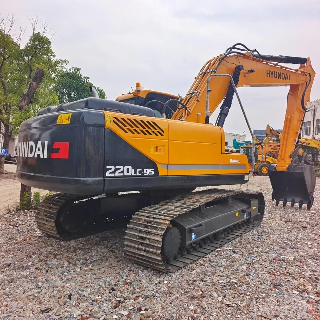 Hyundai 220LC-9 Roomikekskavaatorid