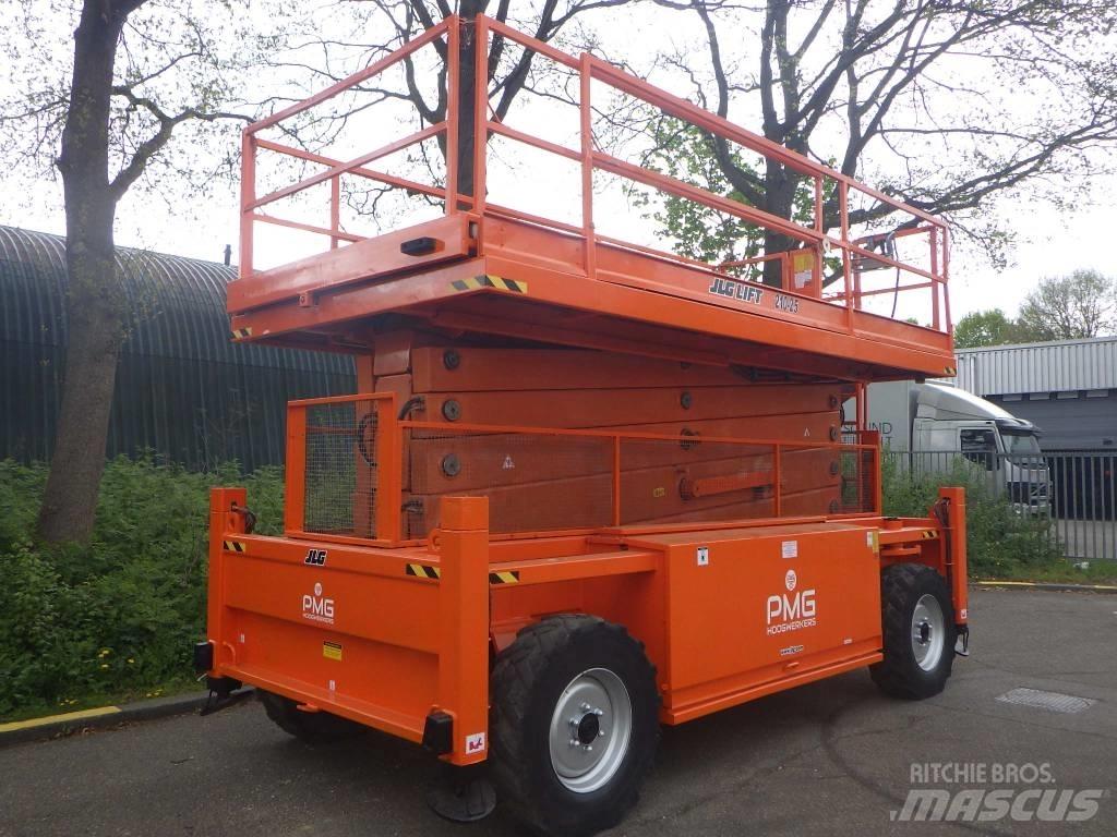 JLG 210-25 Käärtõstukid