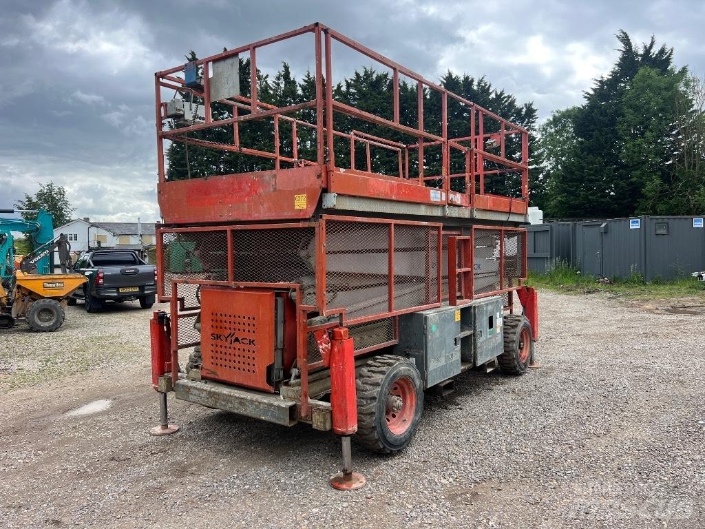 SkyJack SJ 9250 Käärtõstukid