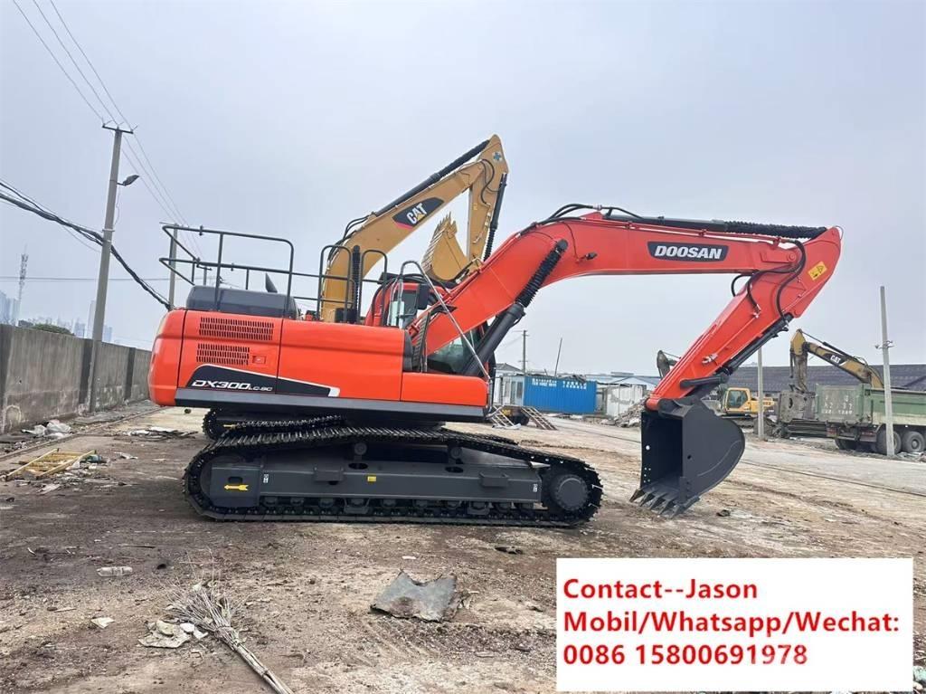 Doosan DX 300 LCA Roomikekskavaatorid