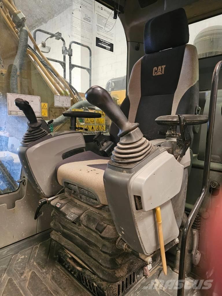 CAT 320 E Roomikekskavaatorid