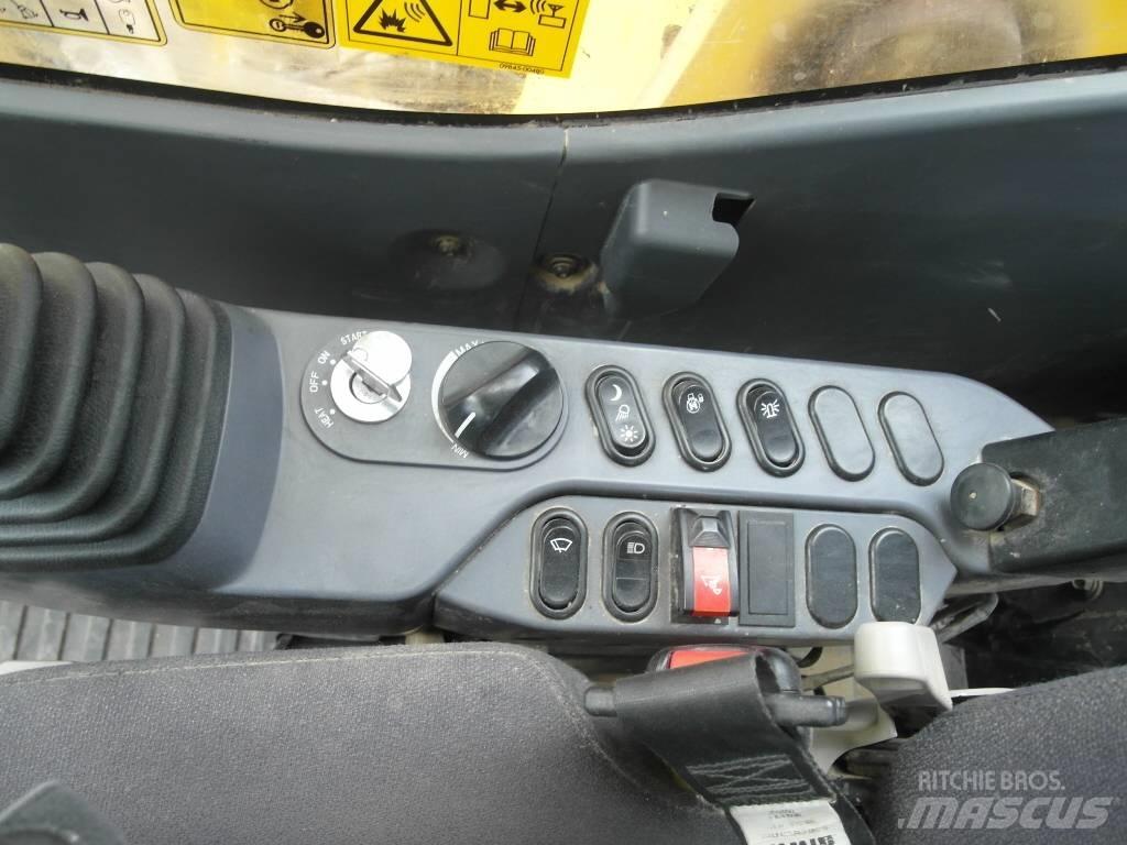 Komatsu PC 210 LC-11 Roomikekskavaatorid