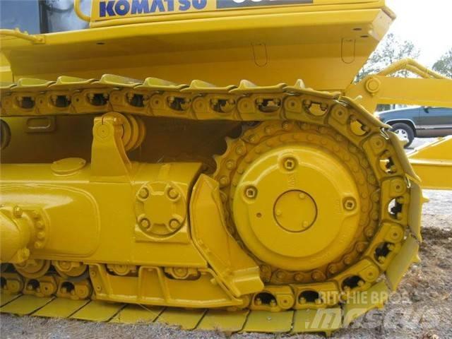 Komatsu D 65 EX Buldooserid
