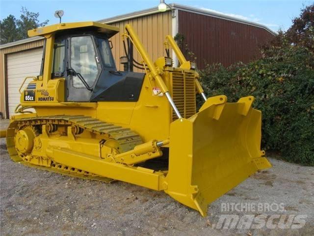 Komatsu D 65 EX Buldooserid