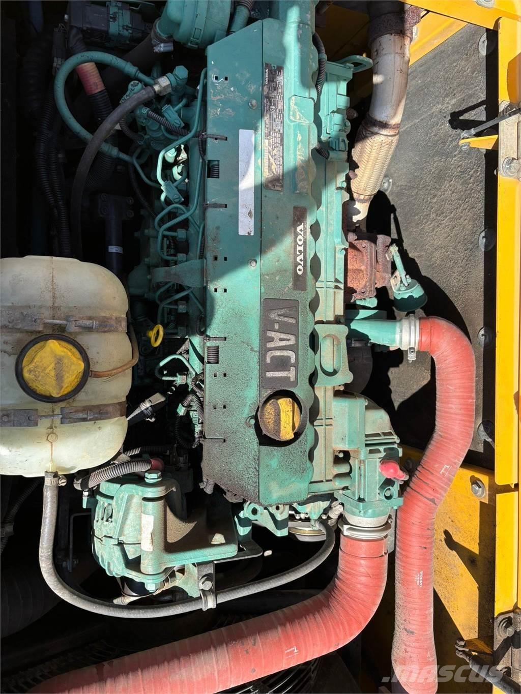 Volvo EC210CL Roomikekskavaatorid