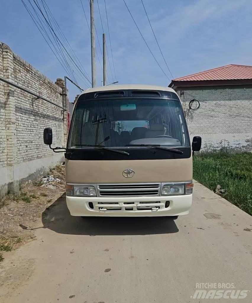 Toyota Coaster Bus Väikebussid