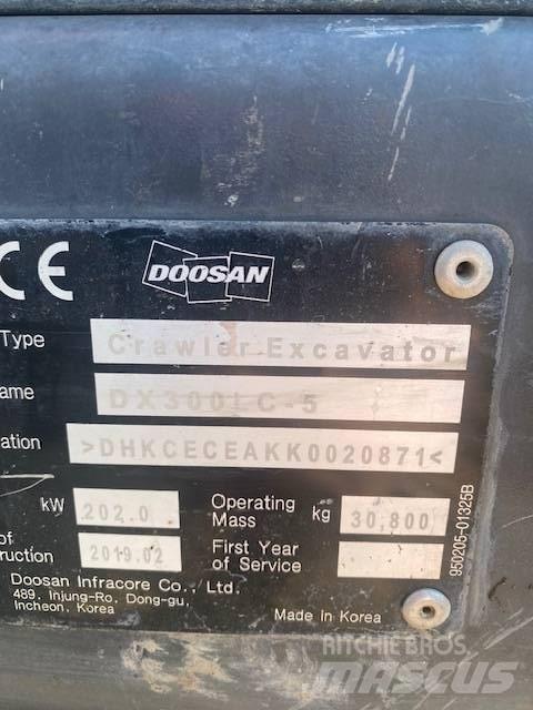 Doosan DX 300 LC-5 Roomikekskavaatorid