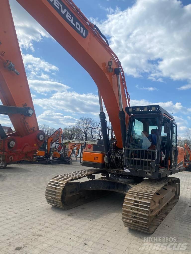 Doosan DX 300 LC-5 Roomikekskavaatorid