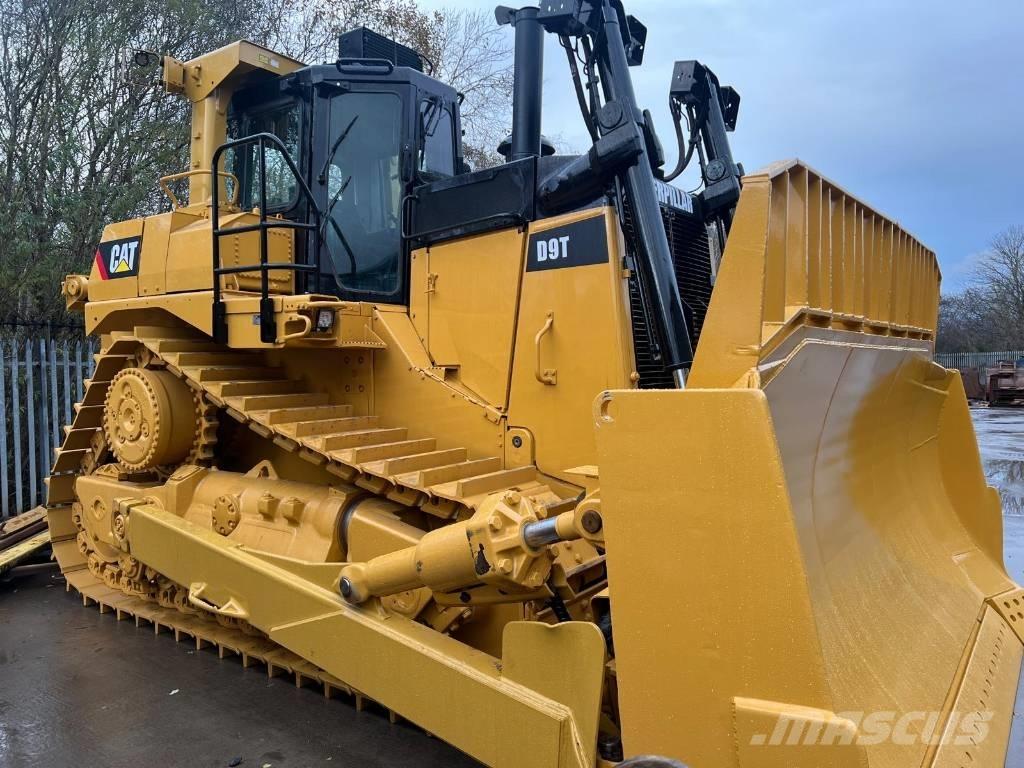 CAT D 9 T Buldooserid