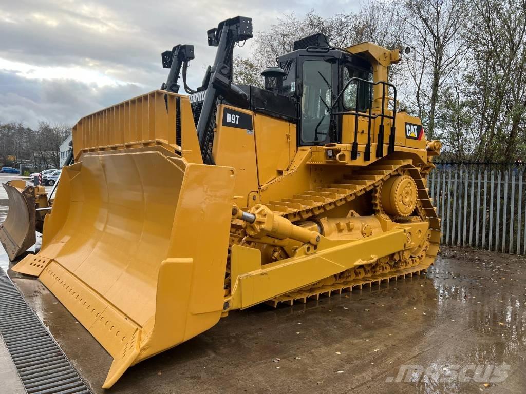 CAT D 9 T Buldooserid