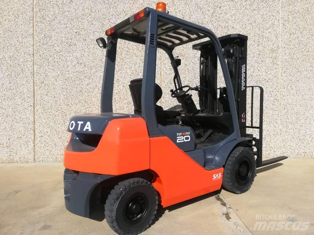 Toyota 02-8 FG F 20 Gaasitõstukid