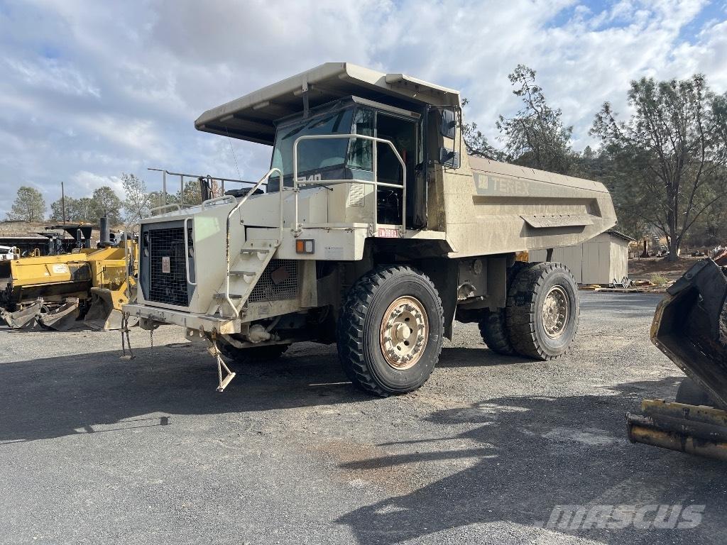 Terex TR 40 Liigendraamiga pinnaseveokid