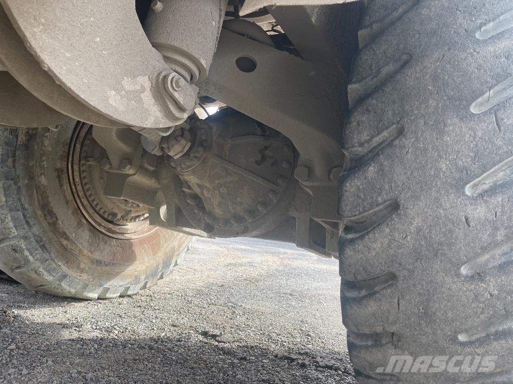 Terex TR 40 Liigendraamiga pinnaseveokid