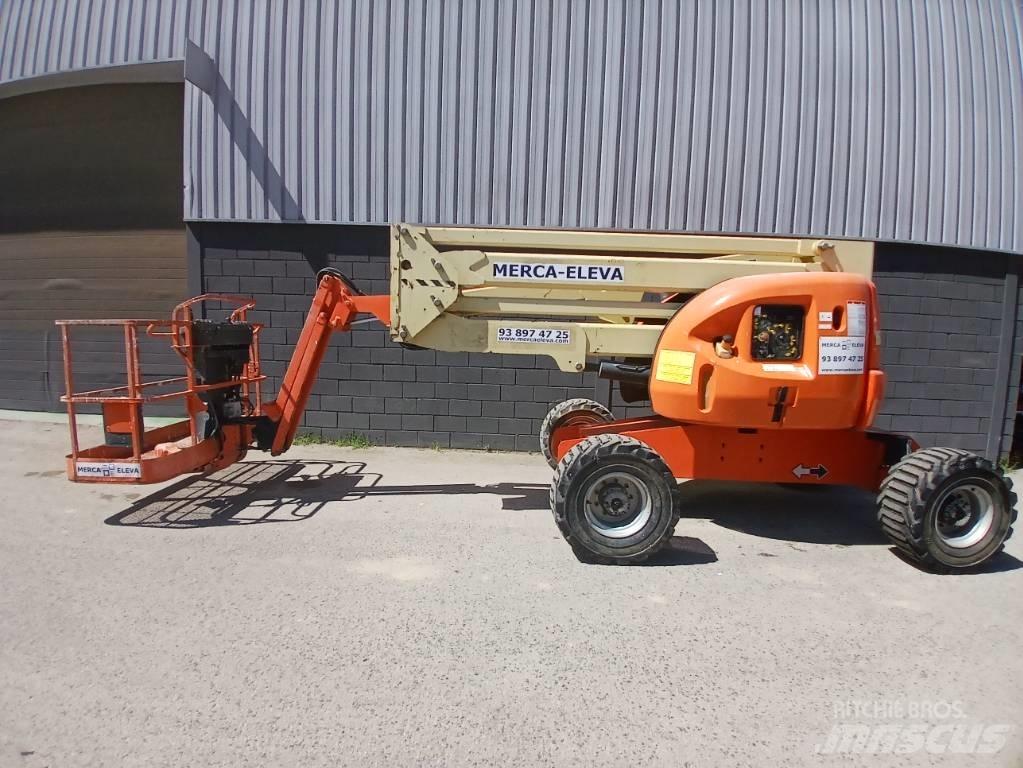 JLG 450 AJ SIII Iseliikuvad poomtõstukid