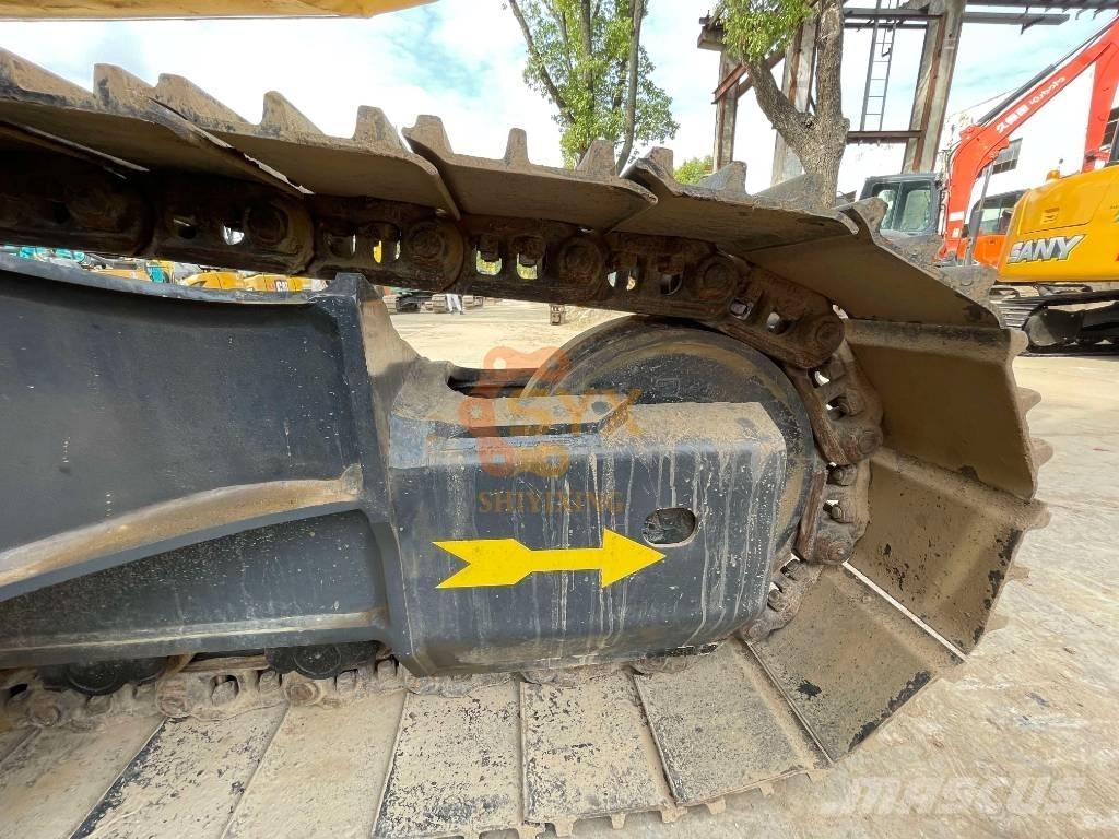 Komatsu PC 200-8 Roomikekskavaatorid