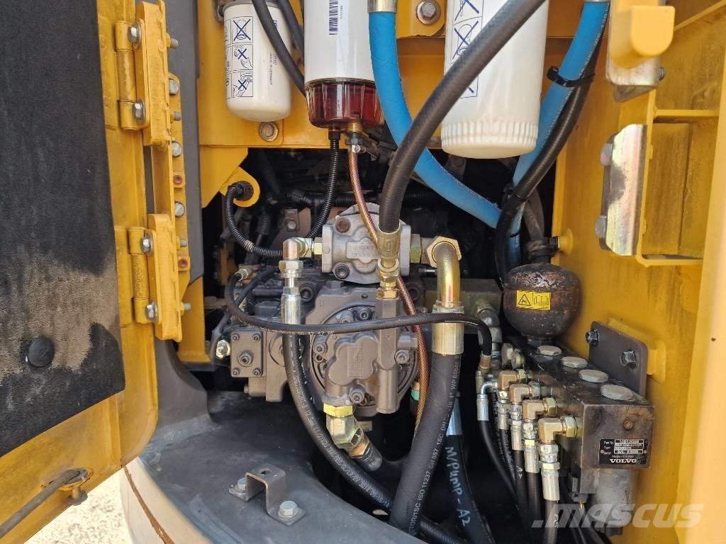 Volvo ECR 145 D Roomikekskavaatorid
