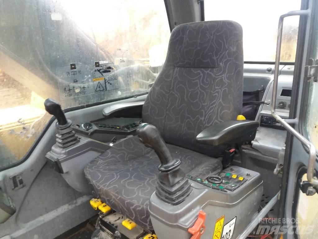 Volvo EC 240 B LC Roomikekskavaatorid