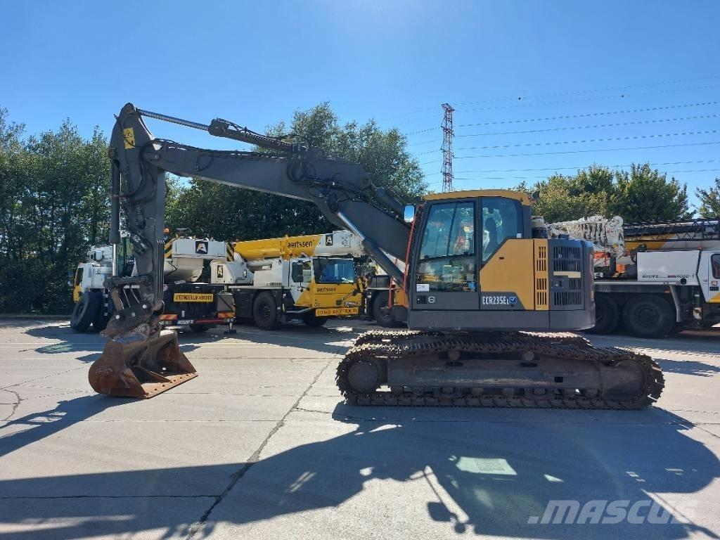Volvo ECR 235 E Roomikekskavaatorid