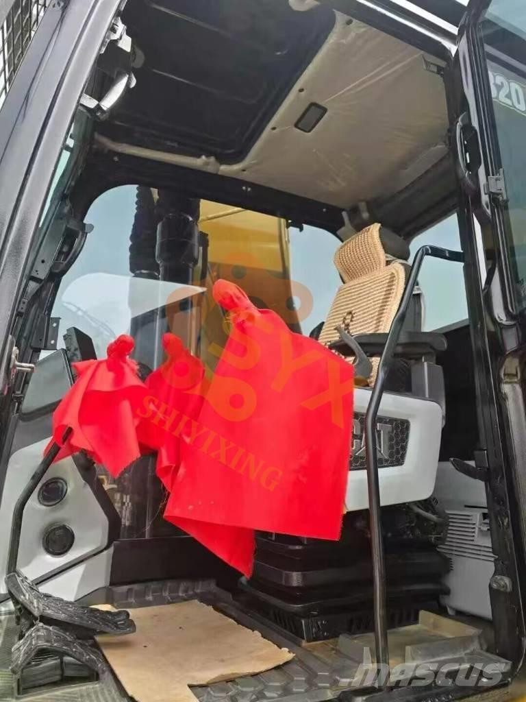 CAT 320NG Roomikekskavaatorid