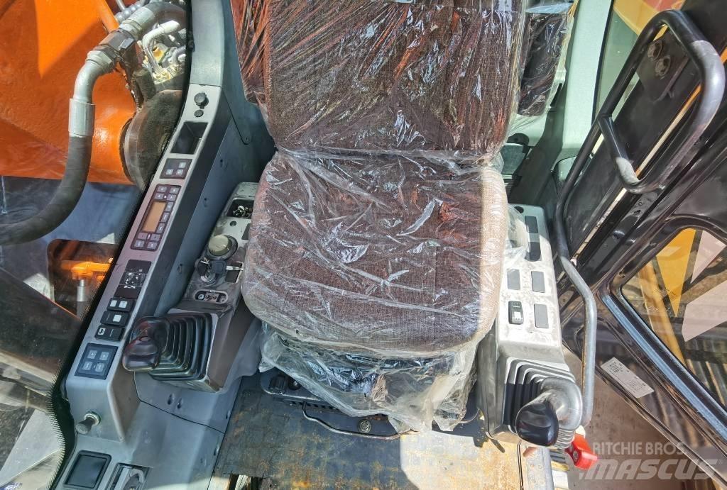 Doosan DX 225 LC Roomikekskavaatorid