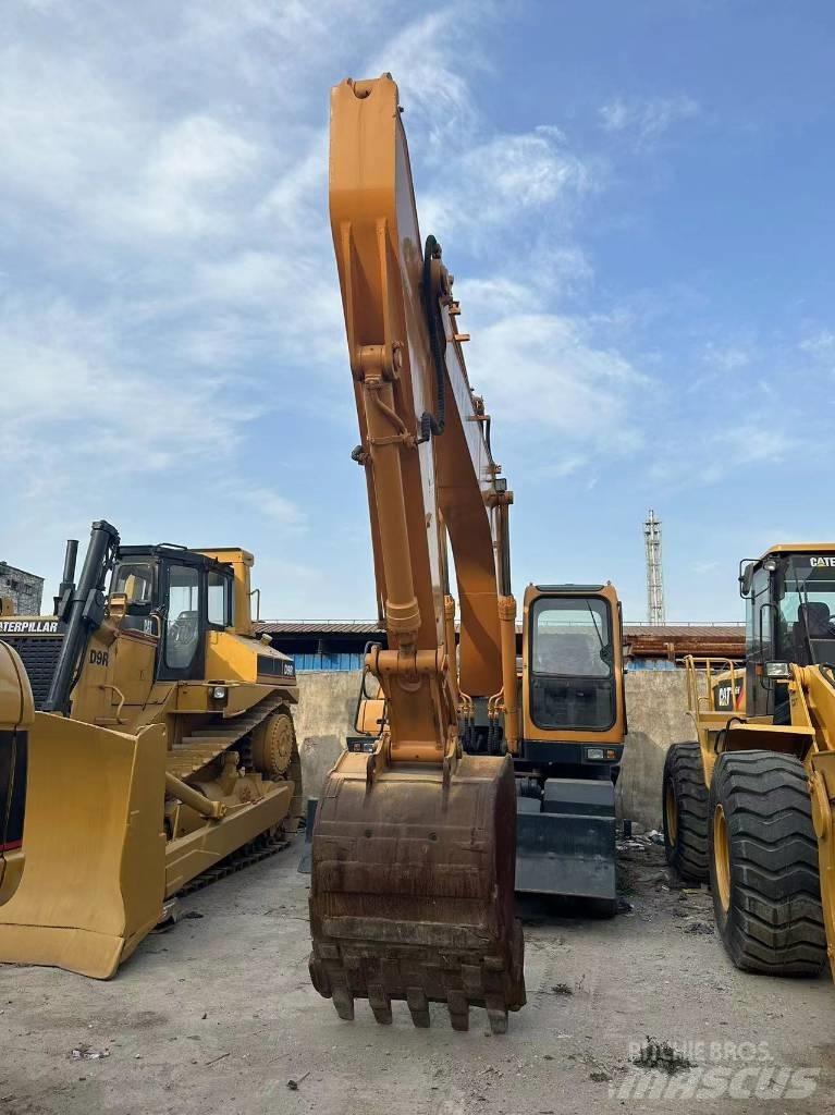 Hyundai DH210W-9 Ratasekskavaatorid