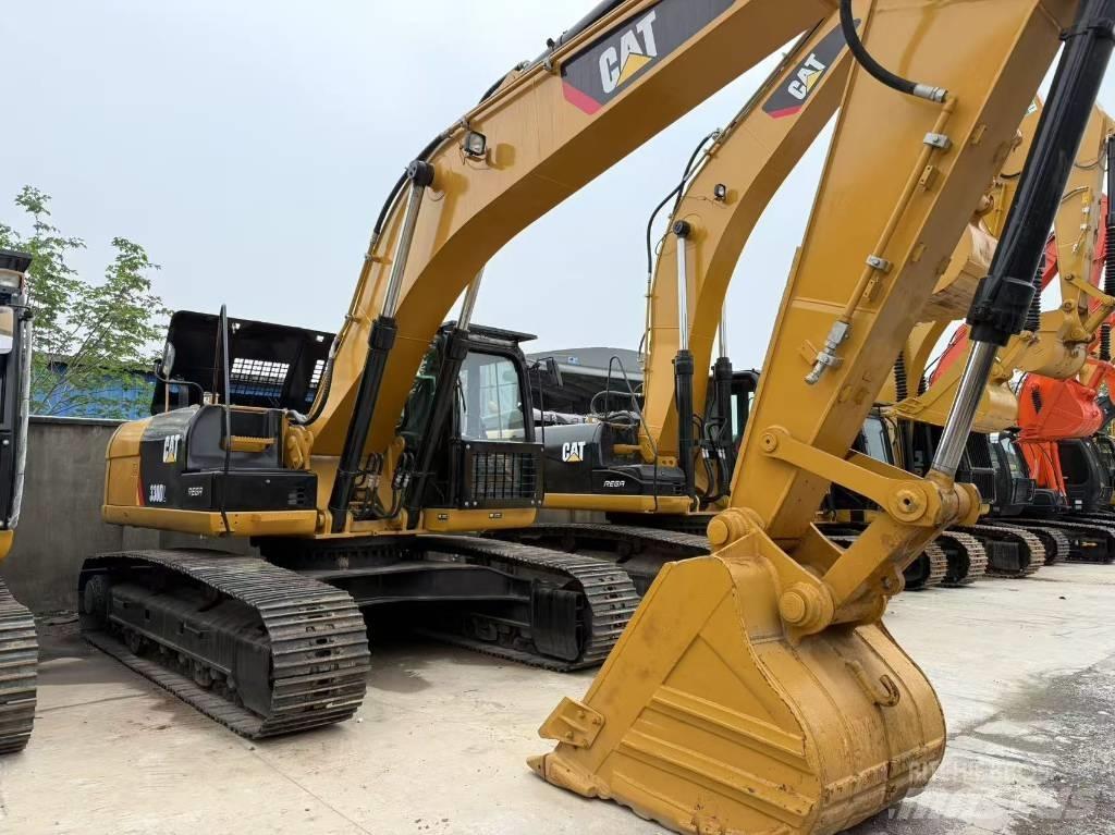 CAT 330 D L Roomikekskavaatorid