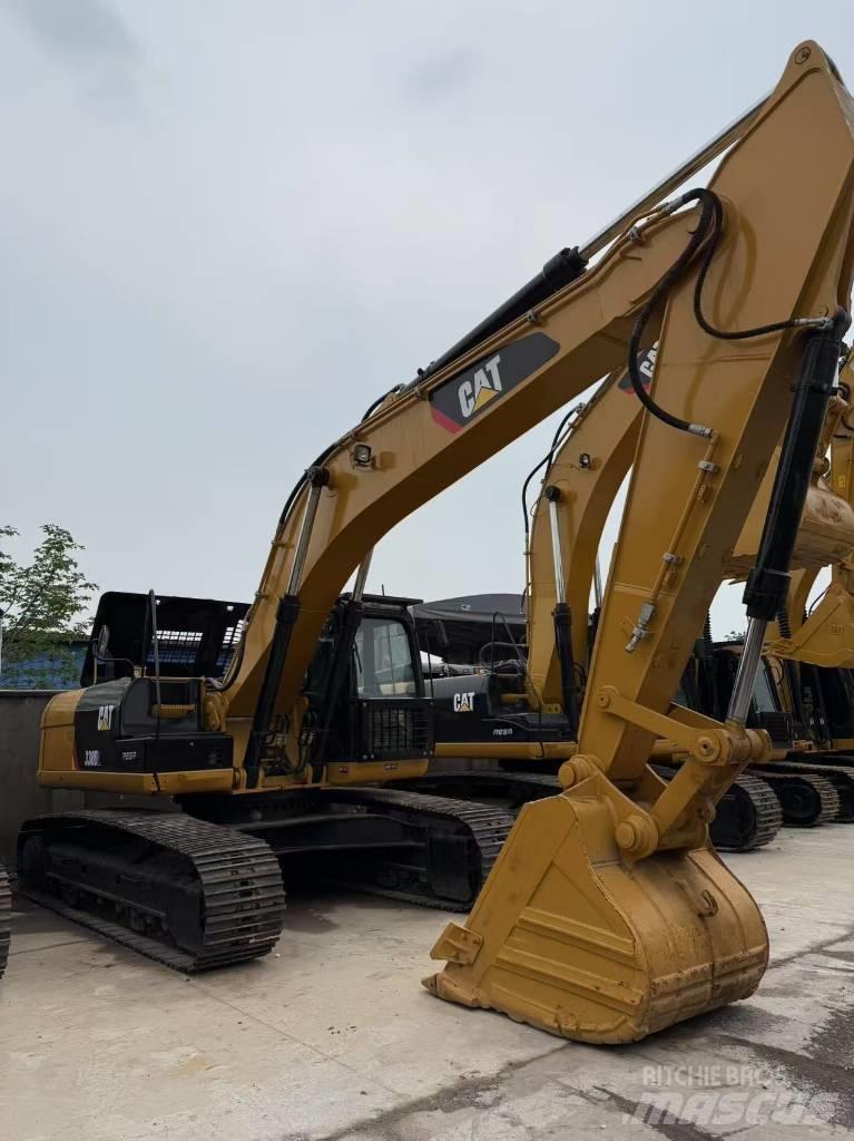 CAT 330 D L Roomikekskavaatorid