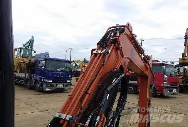 Hitachi 30 Miniekskavaatorid < 7 t