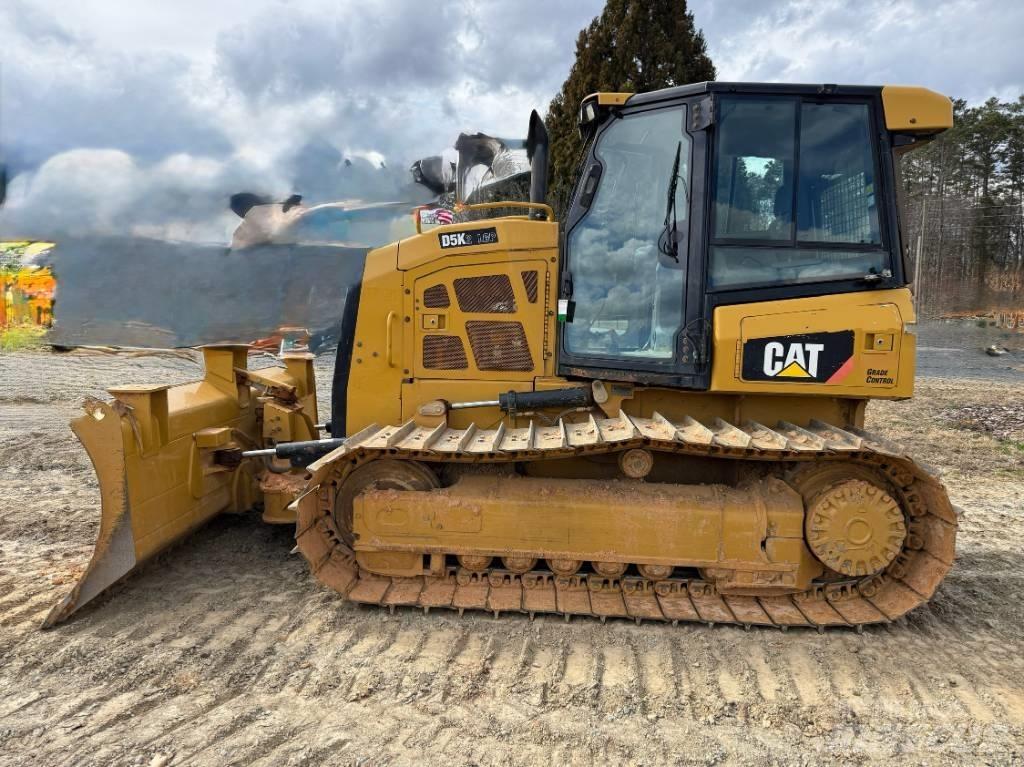 CAT D 5 K 2 LGP Buldooserid