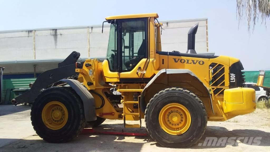 Volvo L90F Rataslaadurid