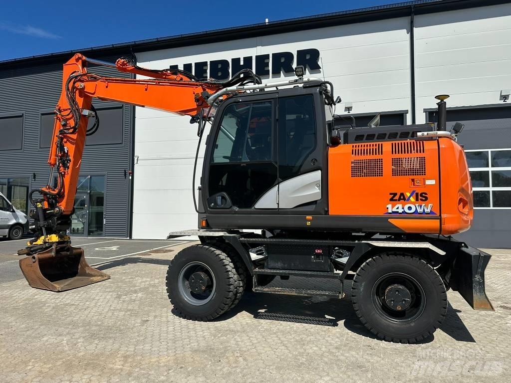 Hitachi ZX 140 W-6 Ratasekskavaatorid