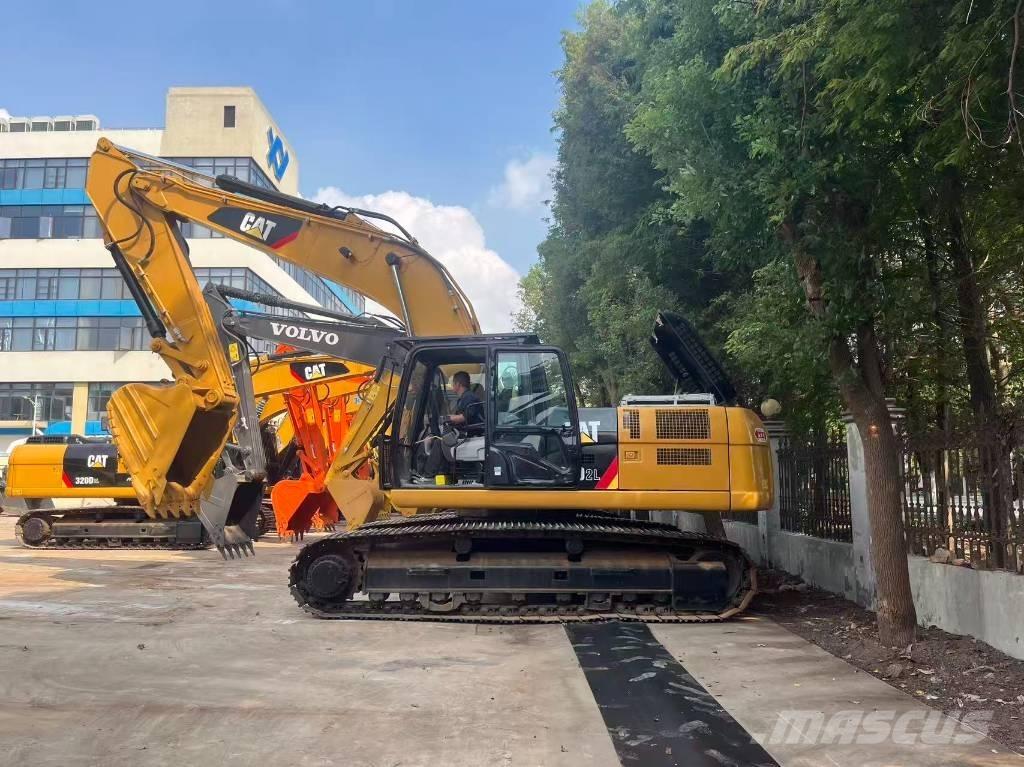 CAT 325 D L Roomikekskavaatorid