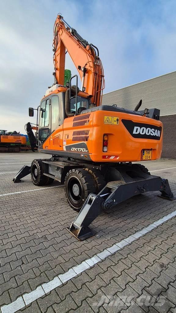 Doosan DX 170W-5 Ratasekskavaatorid