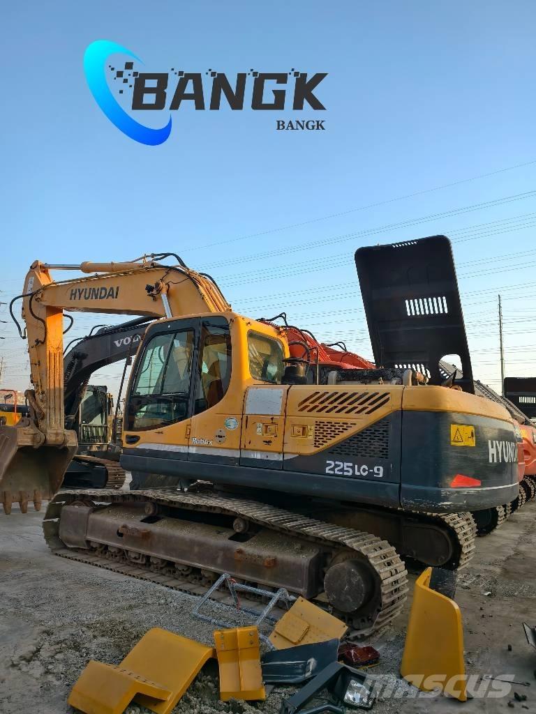 Hyundai 225LC-9T Roomikekskavaatorid