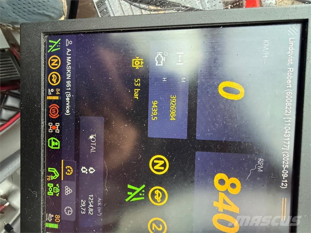 Komatsu 951 Harvesterid