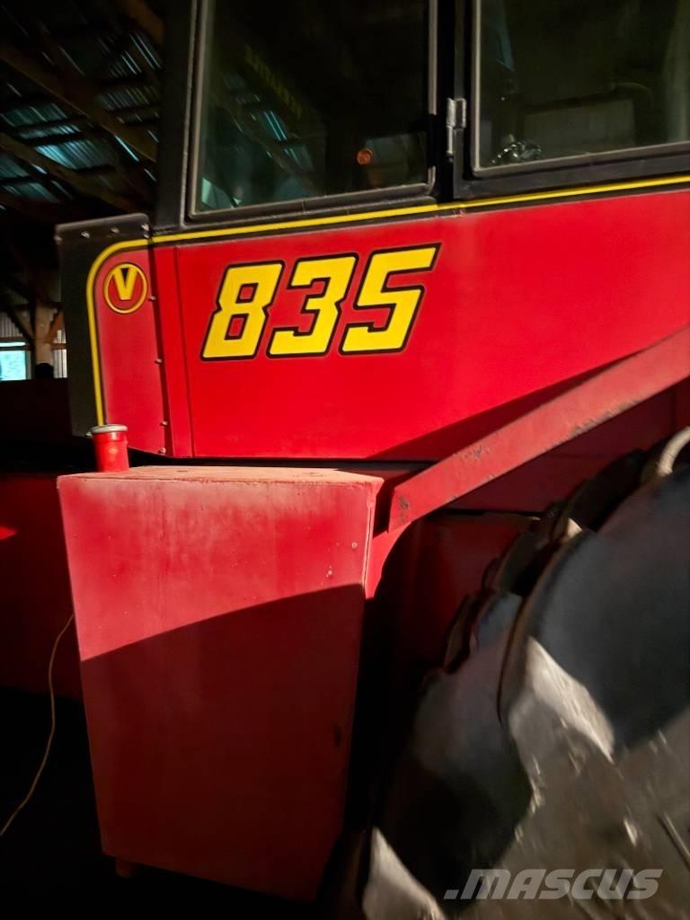 Versatile 835 Traktorid