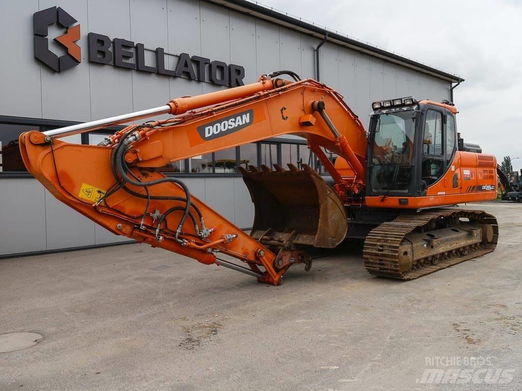 Doosan DX 255 LC-3 Roomikekskavaatorid