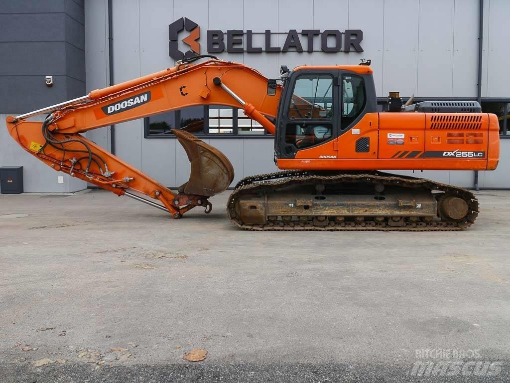 Doosan DX 255 LC-3 Roomikekskavaatorid