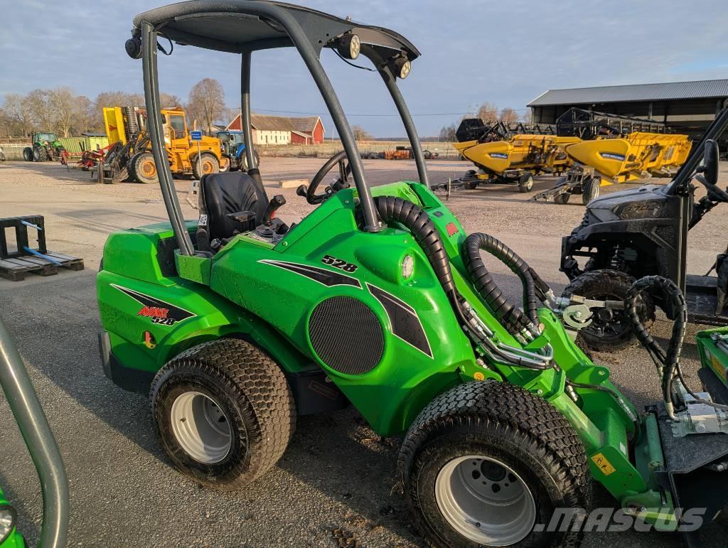 Avant 528 Kompaktlaadurid