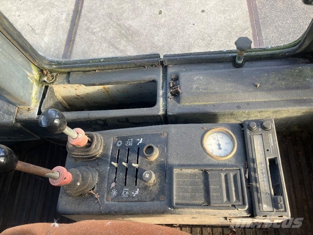 O&K L 6 shovel Rataslaadurid